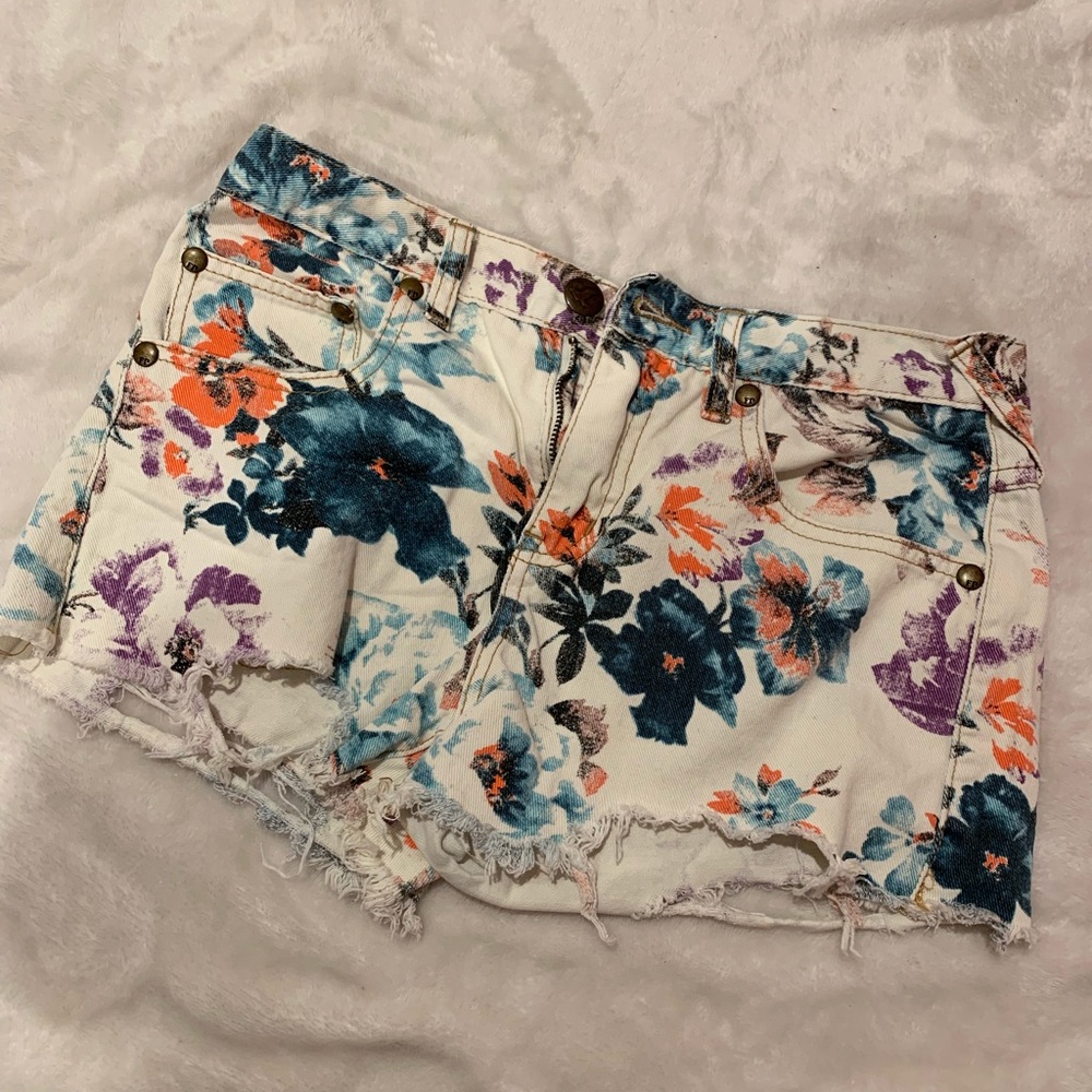 Flower shorts